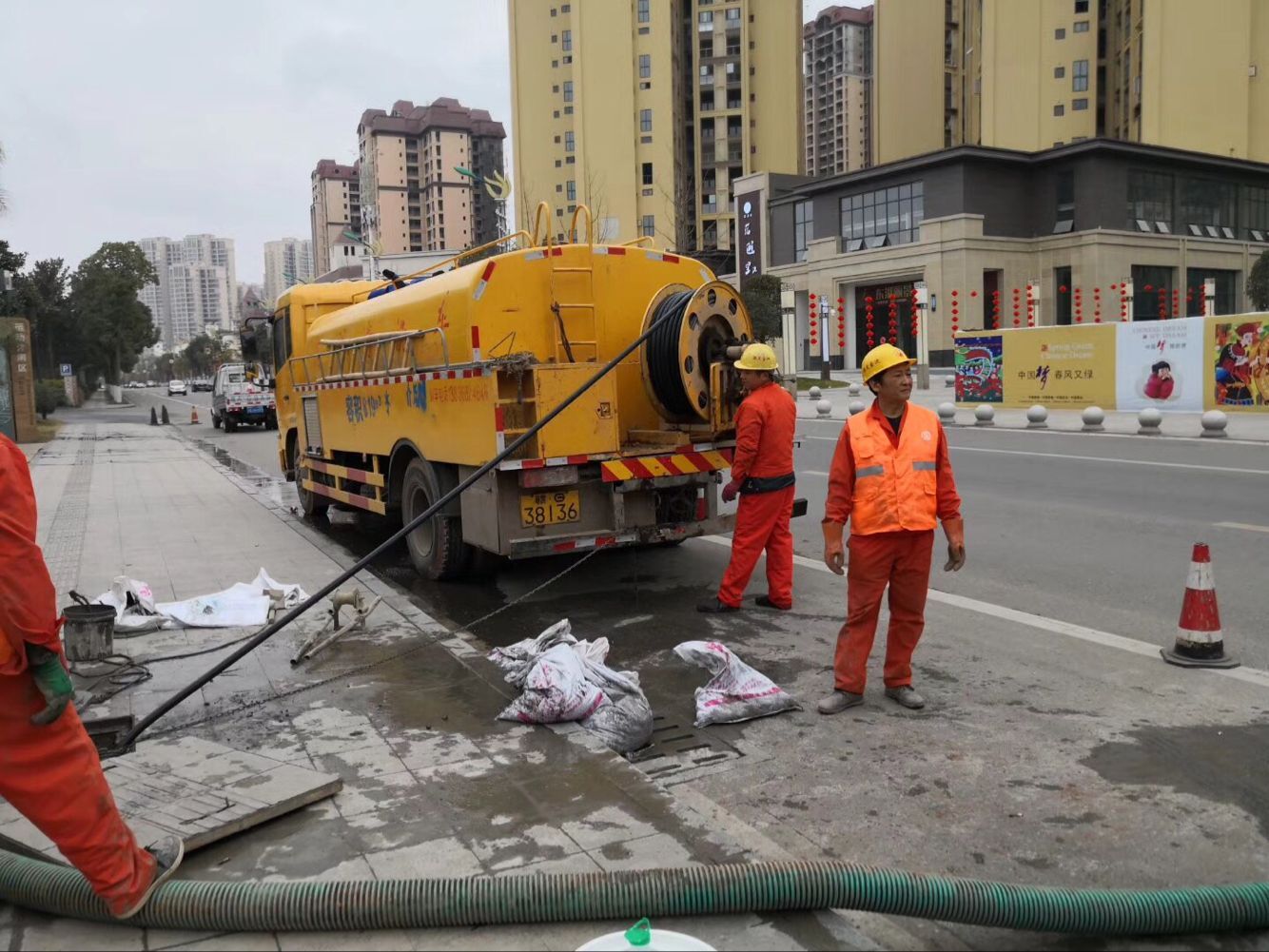 昆都仑排污管道清淤-管道清洗